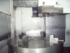【中古機械】 NC立旋盤/VTM-100/オークマ/2009の写真02 【中古機械】 NC立旋盤/VTM-100/オークマ/2009の写真02