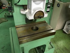 【中古機械】高速プレス/81025/ISIS/1993年製の写真02 【中古機械】高速プレス/81025/ISIS/1993年製の写真02