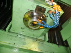 【Sold out】5軸マシニングセンター/MS5B-30/牧野フライス精機/2000年の写真04 【Sold out】5軸マシニングセンター/MS5B-30/牧野フライス精機/2000年の写真04