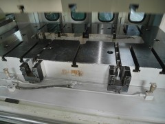 【中古機械】100Tonプレス/IST 100W/伊藤工業/1997年製の写真04 【中古機械】100Tonプレス/IST 100W/伊藤工業/1997年製の写真04