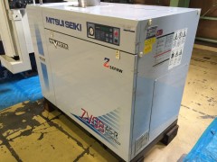 【Sold out】7.5kwコンプレッサ/ZV08AS3-R/三井精機/2007年の写真02 【Sold out】7.5kwコンプレッサ/ZV08AS3-R/三井精機/2007年の写真02