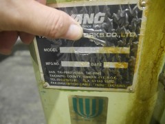 【中古機械】 汎用旋盤/CL48125/YAM/1998の写真06 【中古機械】 汎用旋盤/CL48125/YAM/1998の写真06