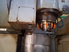 【中古機械案内】立型マシニングセンター/OKK/KCV600-20L/1995の写真04 【中古機械案内】立型マシニングセンター/OKK/KCV600-20L/1995の写真04