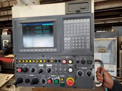【中古機械案内】立型マシニングセンター/大隈豊和/MILLAC611V/2000の写真04 【中古機械案内】立型マシニングセンター/大隈豊和/MILLAC611V/2000の写真04