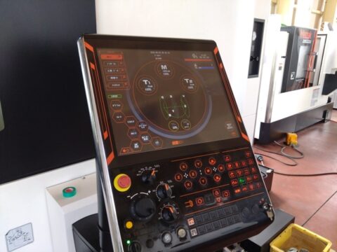 ☆【中古機械】複合NC旋盤/ヤマザキマザック/INTEGREX J-200S/2018年式の写真04 ☆【中古機械】複合NC旋盤/ヤマザキマザック/INTEGREX J-200S/2018年式の写真04