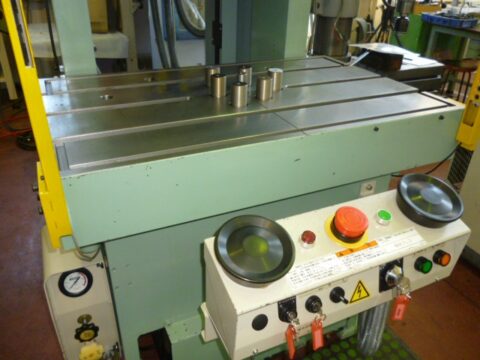 【中古プレス機】80Tプレス／アイダ／NC1-800(2)E／2012年の写真08